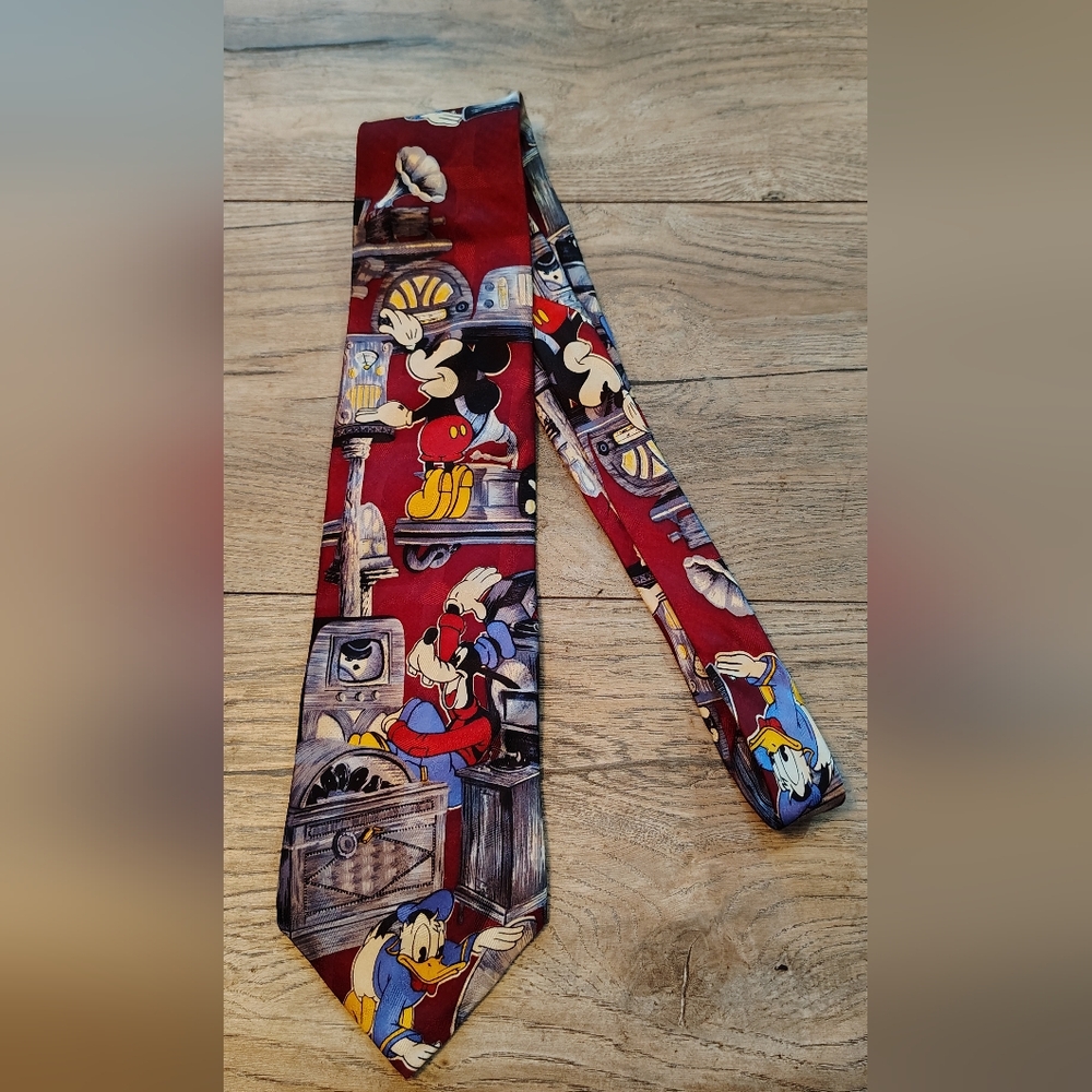 Vintage Atlas Disney Character Print Silk Tie
